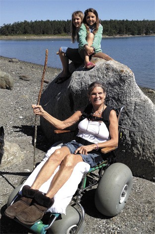 Pauline Reed spends time at the beach with granddaughters Samantha and Sophia Scull