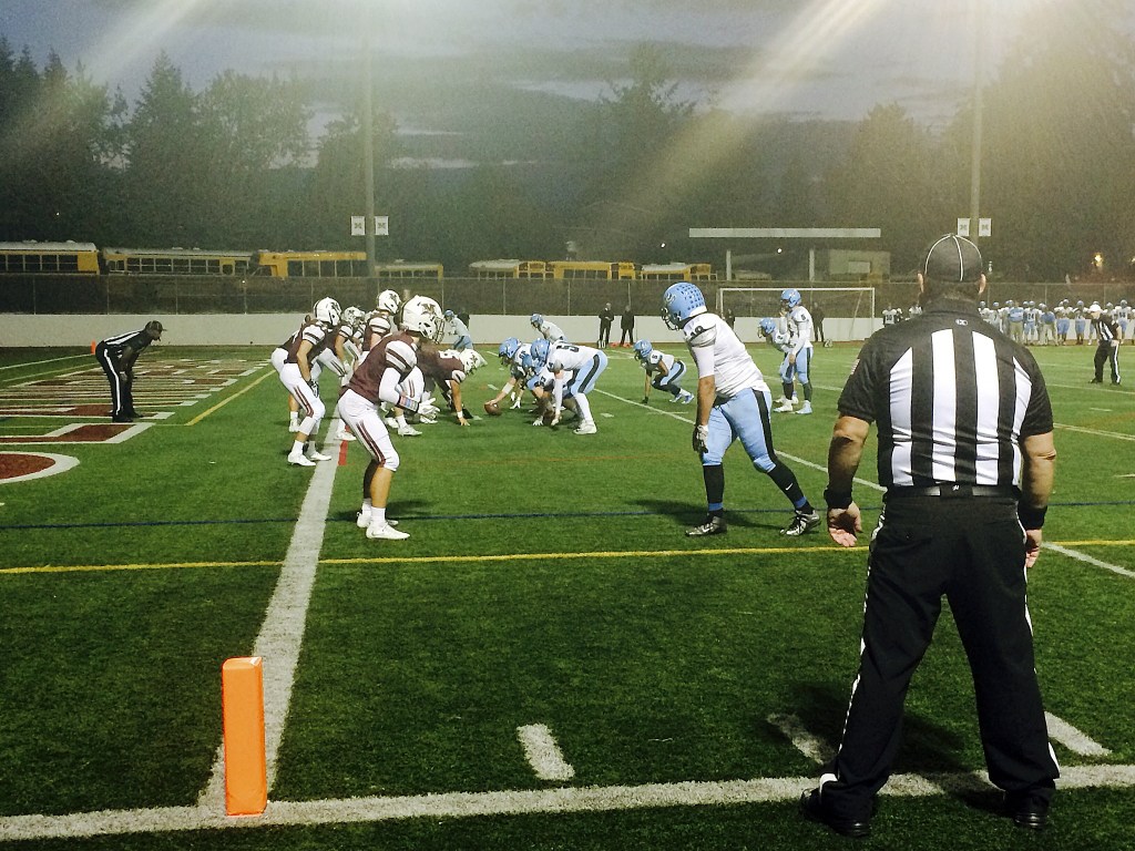 The Mercer Island Islanders defense