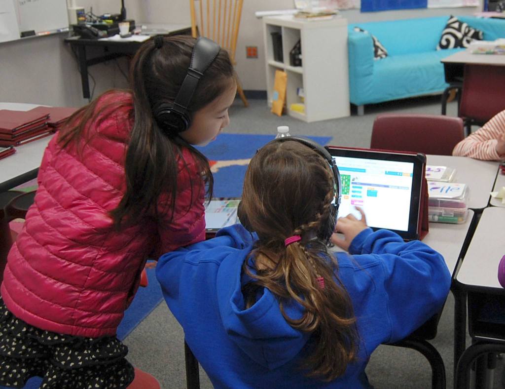 West Mercer students participate in Hour of Code