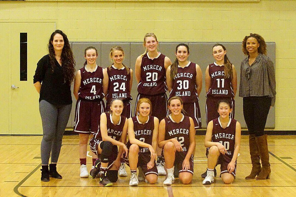 Photo courtesy of Gillian d&rsquo;Hondt                                The Mercer Island Islanders girls basketball team defeated Horizon Christian Academy 59-33 on the final day of the Nike Tournament of Champions on Dec. 22 in Phoenix, Arizona. The Islanders hit 10 3-pointers in the victory. Mercer Island currently has an overall record of 6-3.