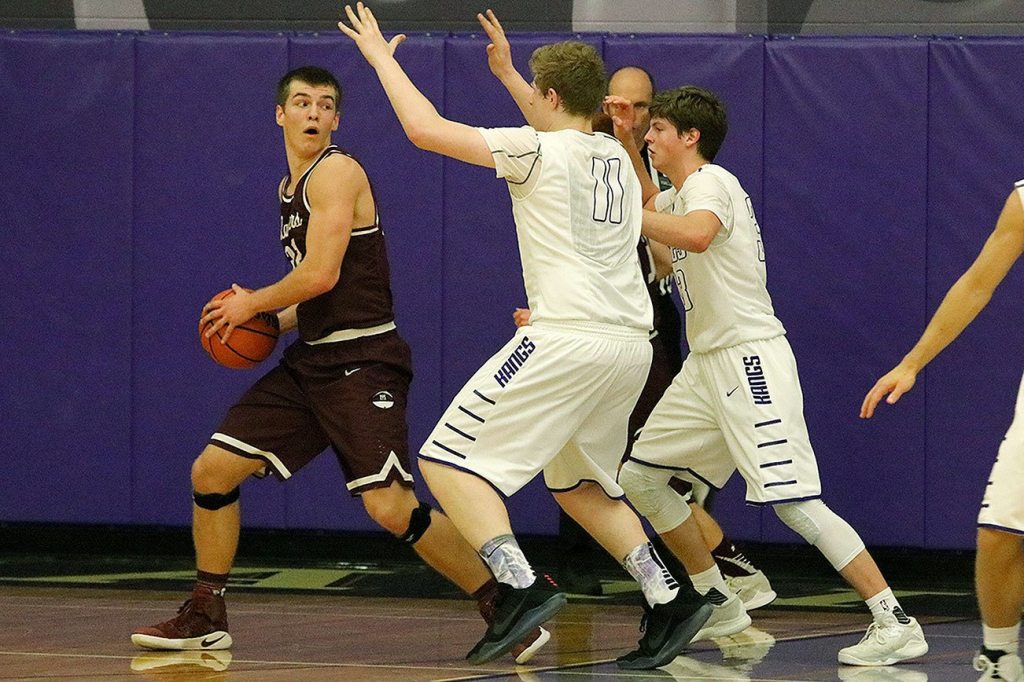 Kangs rally late to stun Islanders | Prep boys basketball