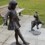 ‘Playful pup’ sculpture returns to Mercer Island park