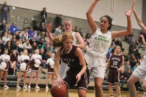 Islanders lose to Braves in regional playoff game