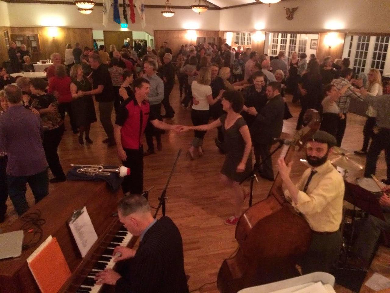 Community members learn to swing dance at a community event on Jan. 28, sponsored by the Mercer Island Arts Council. Photos courtesy of Ari Levitt