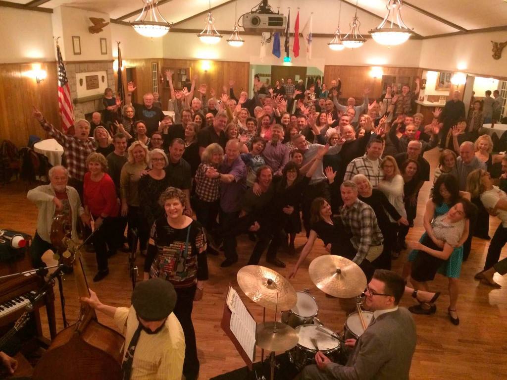 Community gathers at Mercer Island Swing Dance