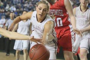 Strong fourth quarter propels Islanders to the Class 3A state championship game