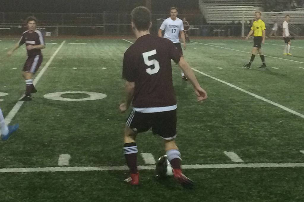 Mercer Island dominates Sammamish in soccer matchup