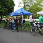 Cyclists pedal across Mercer Island for Bike to Work Day