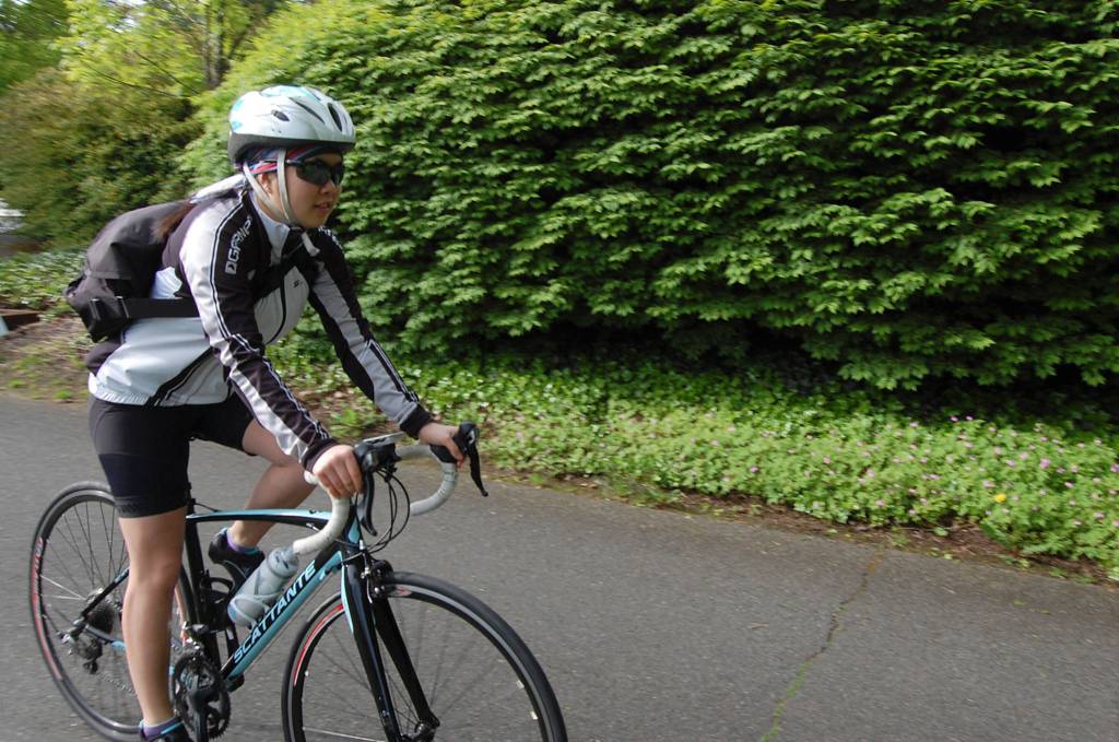 Cyclists pedal across Mercer Island for Bike to Work Day