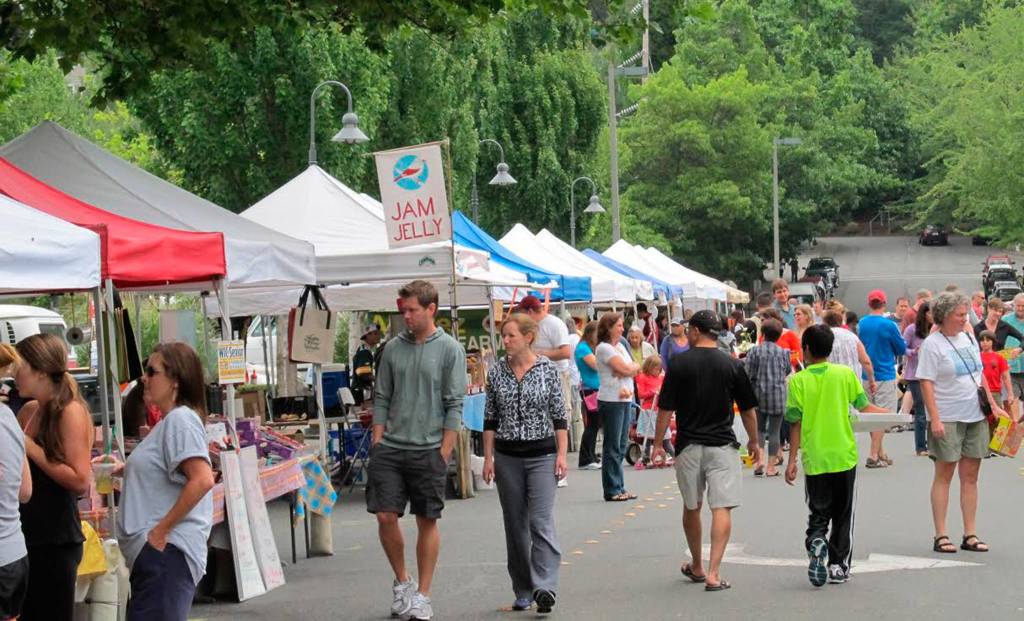 Mercer Island Farmers Market opens June 4 for 10th season, with new manager