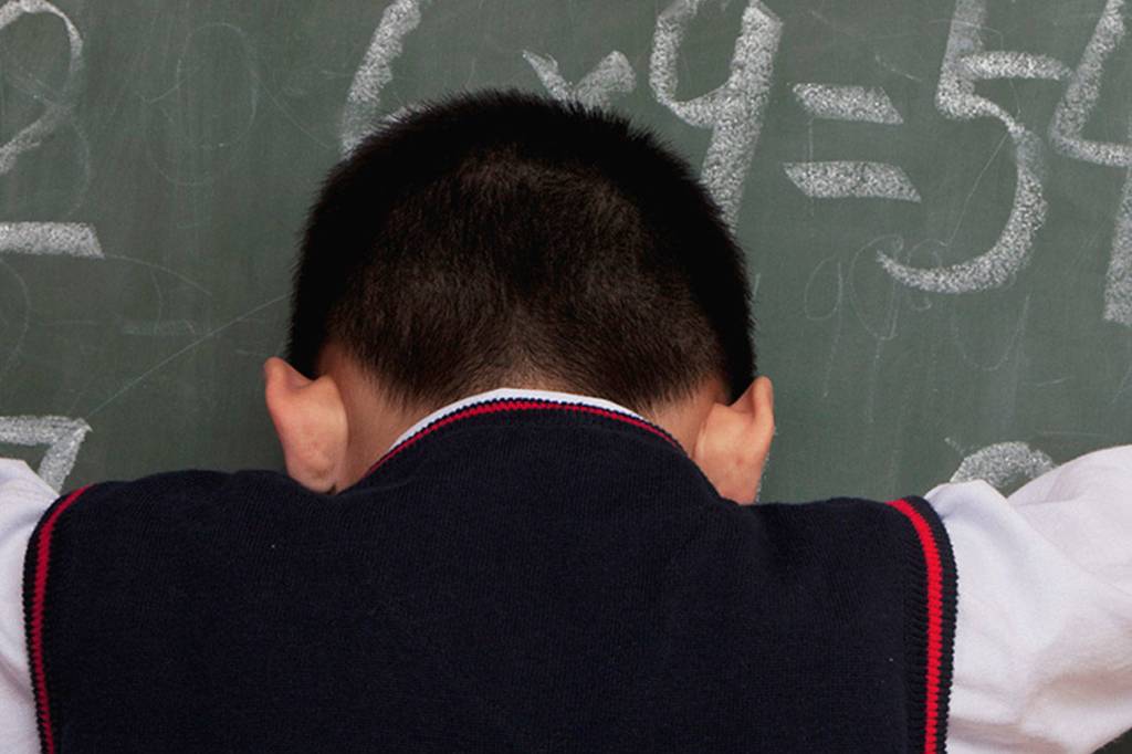 How can I help students struggling to fit in? | YFS Advice