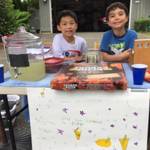 Mercer Island students turn lemons into money for food pantry