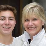 Meade wins Mercer Island soccer’s Steve Newman Spirit award