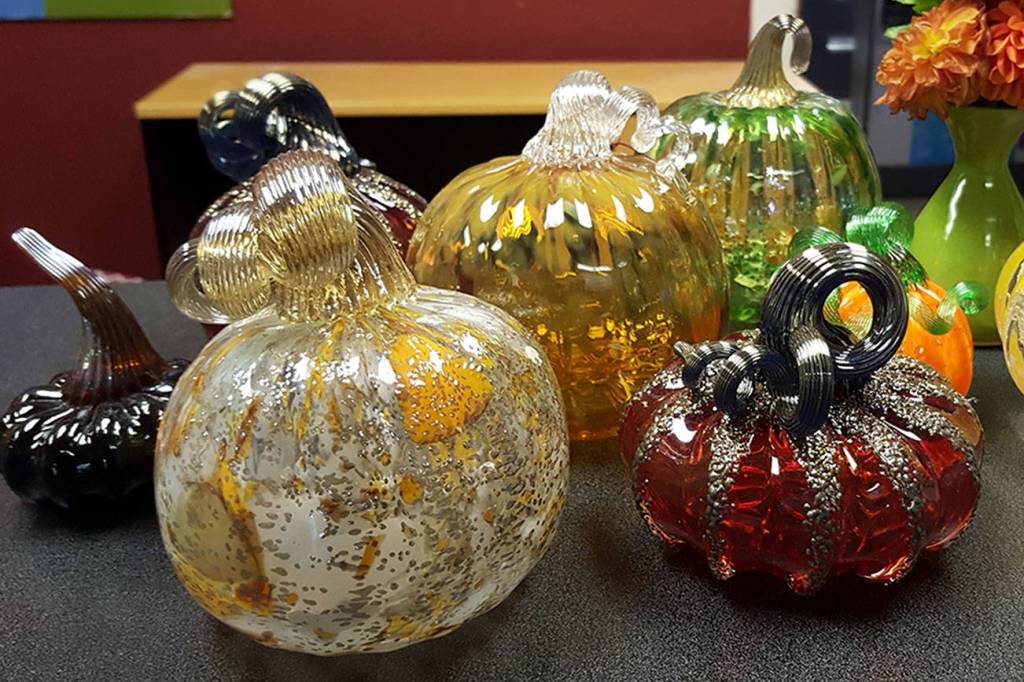 Mercer Island Youth and Family Services to host open house, debut glass pumpkins