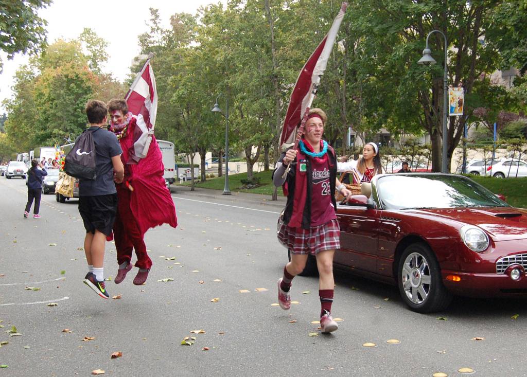 MIHS Islanders celebrate before the Homecoming football game. Katie Metzger/staff photo