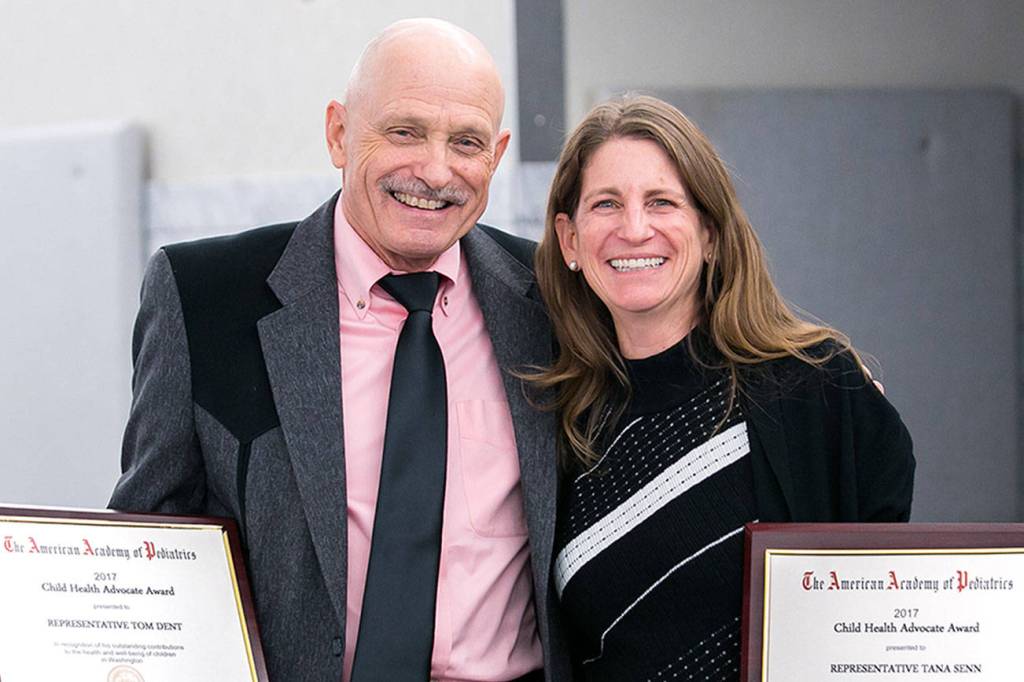 Senn receives 2017 child health advocate award