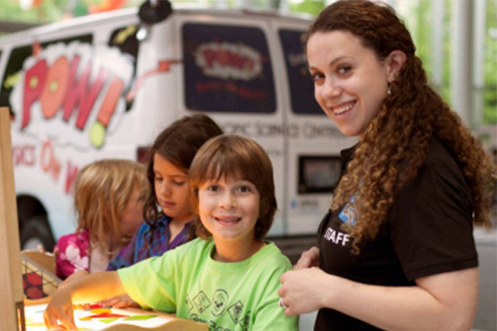 Science On Wheels visits Mercer Island