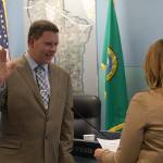 Mercer Island School Board swears in new members, reorganizes for 2018