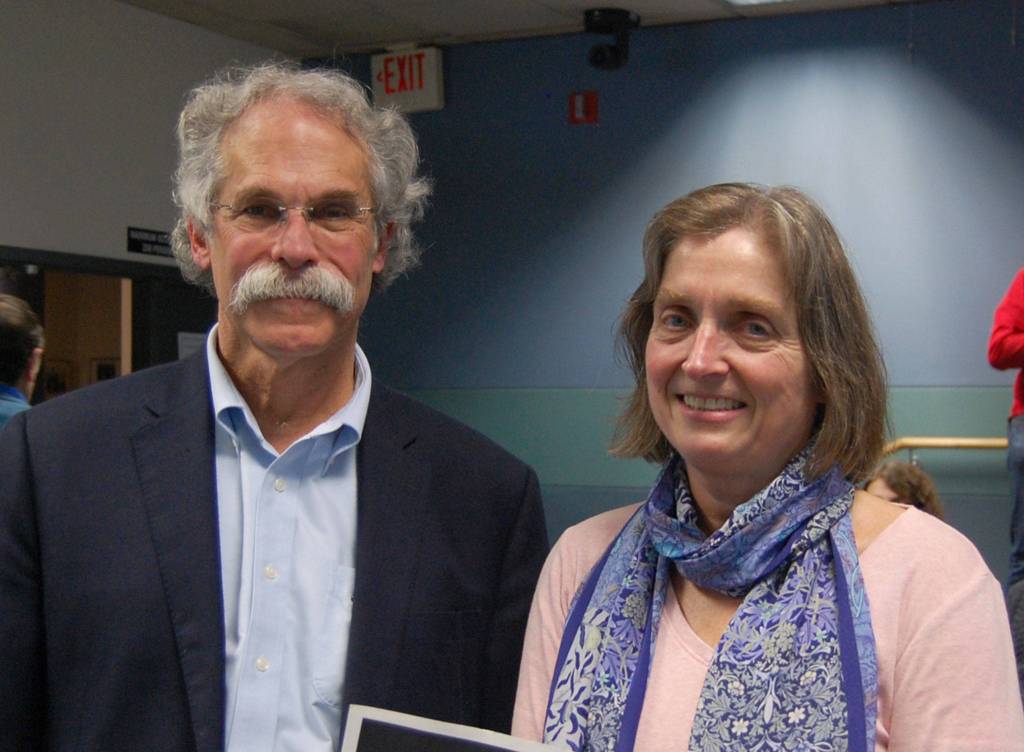 Adair Dingle and Dave Myerson are retiring after a combined 20 years of service on the Mercer Island School Board. Katie Metzger/staff photo