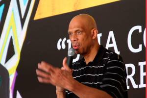 Basketball great Kareem Abdul-Jabbar to keynote KCLS gala