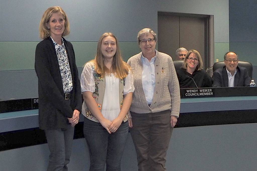 Mercer Island recognizes golden Girl Scout