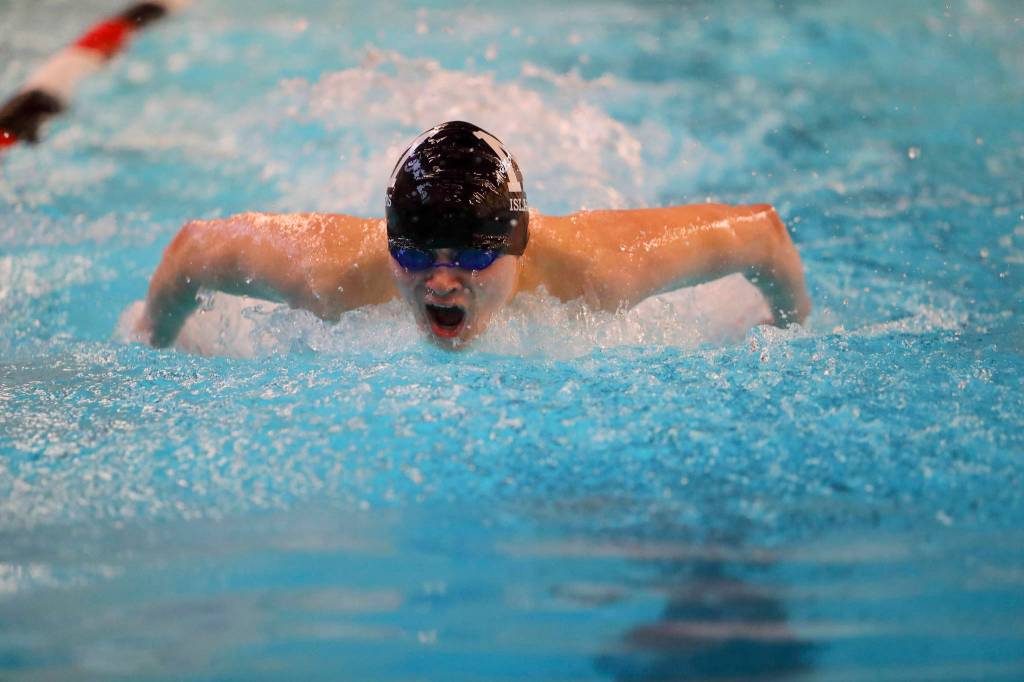 Photo courtesy of Jay Na                                The Mercer Island Islanders cruised to a 115-61 win against the Bellevue Wolverines in the regular season finale on Jan. 25. James Richardson (pictured) earned first place in the 100 fly. Mercer Island improved their overall record to 7-0 in dual meets with the win. Mercer Island head coach Evan Moline is looking forward to the postseason in the pool.                                Our undefeated season has been great and it shows the true depth that we have on this team. We havent gone undefeated in the regular season in a few years now but we definitely arent done, Moline said. We know we have some work to do, but we are still focused on what we set out for this year, which is a state championship. We want to bring back the culture of success that I was lucky enough to experience back when I was on the team.                                The 200 medley relay quartet of Alex Edwards, Kyle Bailey, Carson Coe and Richardson captured first place. The 200 free relay team of Killian Riley, Nate Robinson, Oliver Hoff and Coe cruised to a first place finish. The 400 free relay team of Riley, Richardson, Robinson and Hoff earned first place. Islanders capturing first place in individual events were Colin Ralston (200 IM, 100 breast stroke), Jake Headrick (500 free) and Richardson (100 backstroke).
