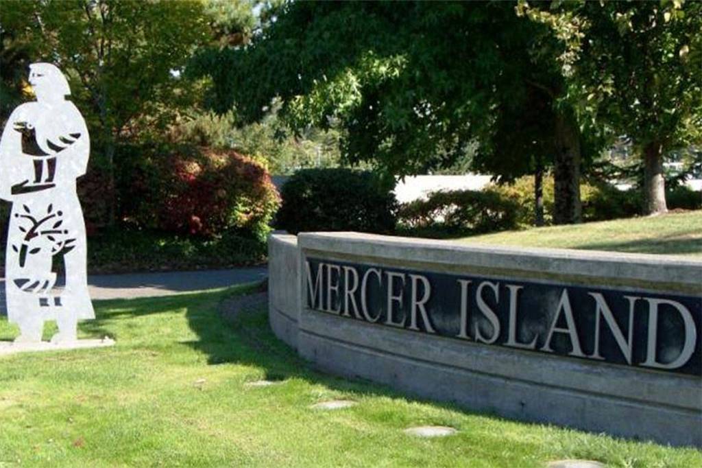 Mercer Island to celebrate Arbor Day, ballfield re-opening and more