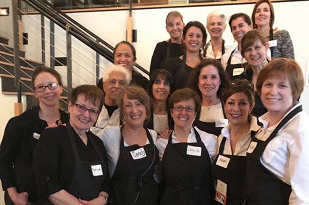 Mercer Island volunteers serve meals to homeless on Chef Night