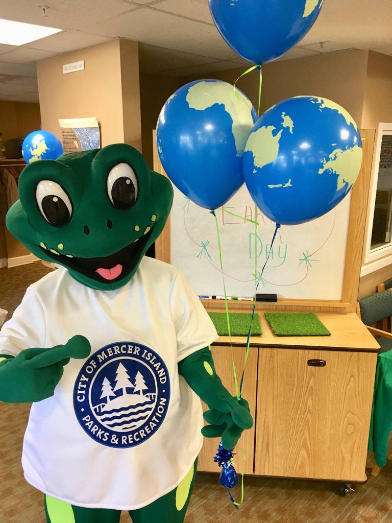 Covenant Shores celebrates Earth Day by going green