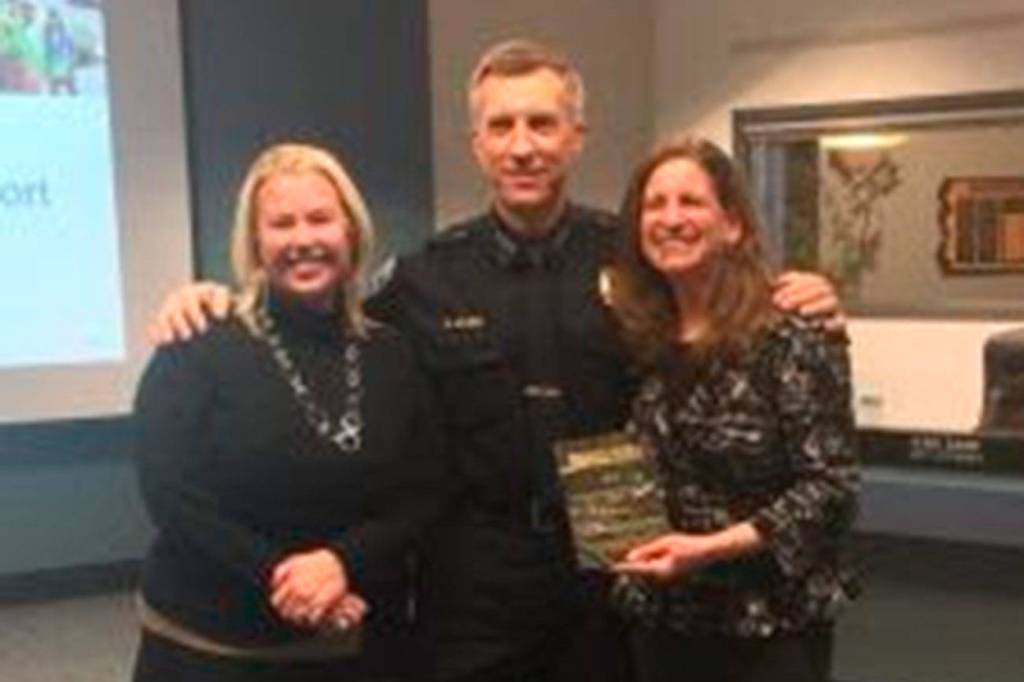 Rep. Tana Senn with Ed Holmes, Chief of the Mercer Island Police Department, and Erica Hallock, State Director of Fight Crime: Invest in Kids.