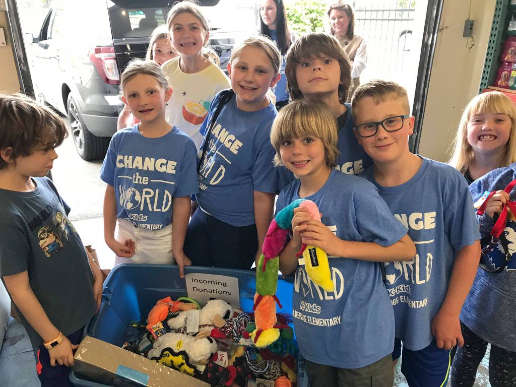 Lakeridge K-Kids Club collected more than 700 donations (and $400) during their Pet Supply Drive in April. Photo courtesy of Julia Hokanson