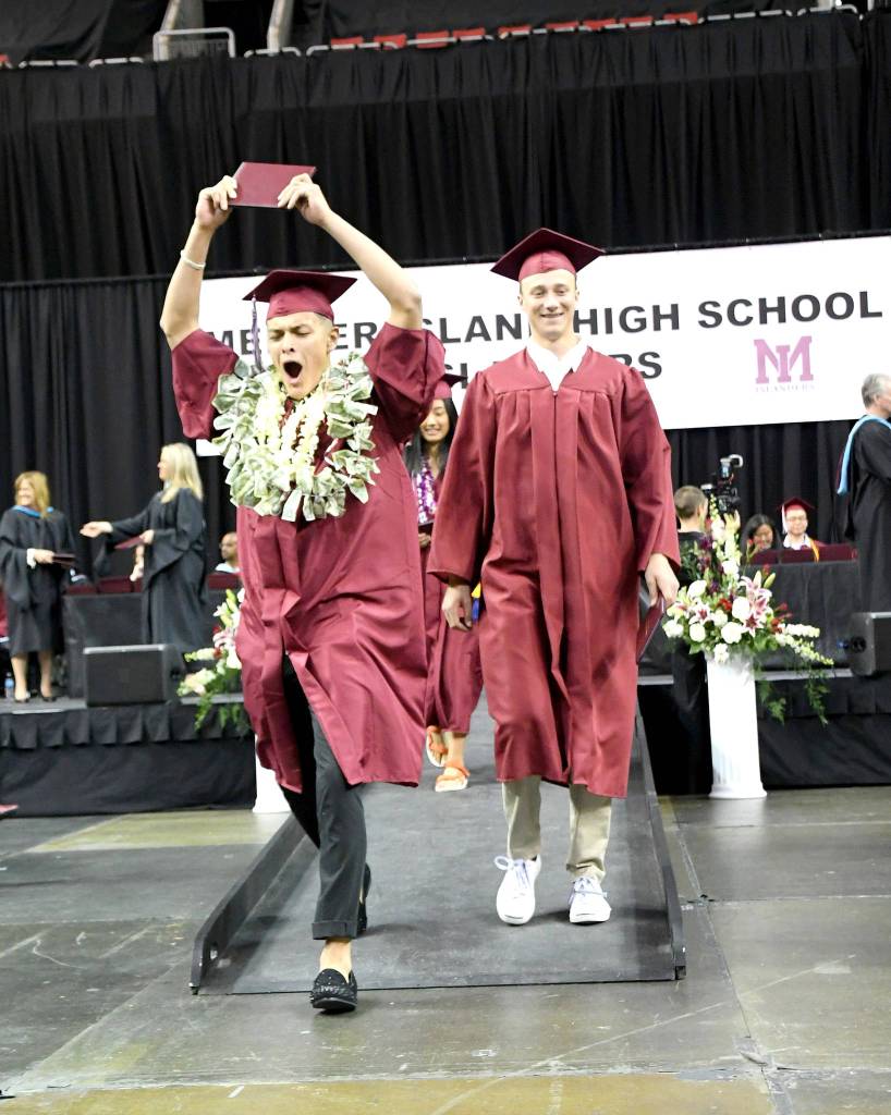 Mercer Island High School graduates 360