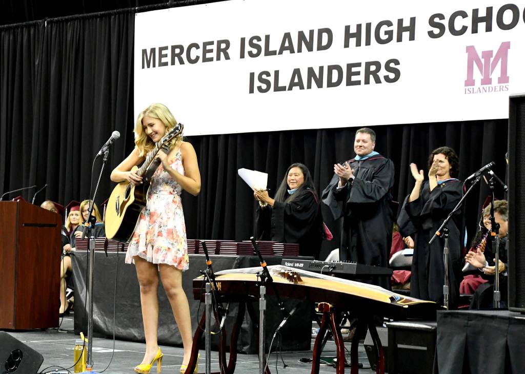 Mercer Island High School graduates 360