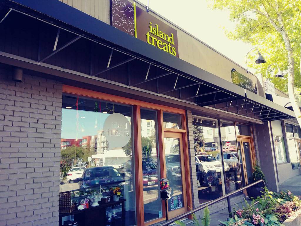 Island Treats opens downtown Mercer Island storefront