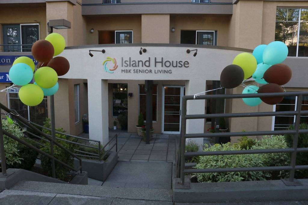 Island House celebrates its grand opening in style on July 31. Katie Metzger/staff photo