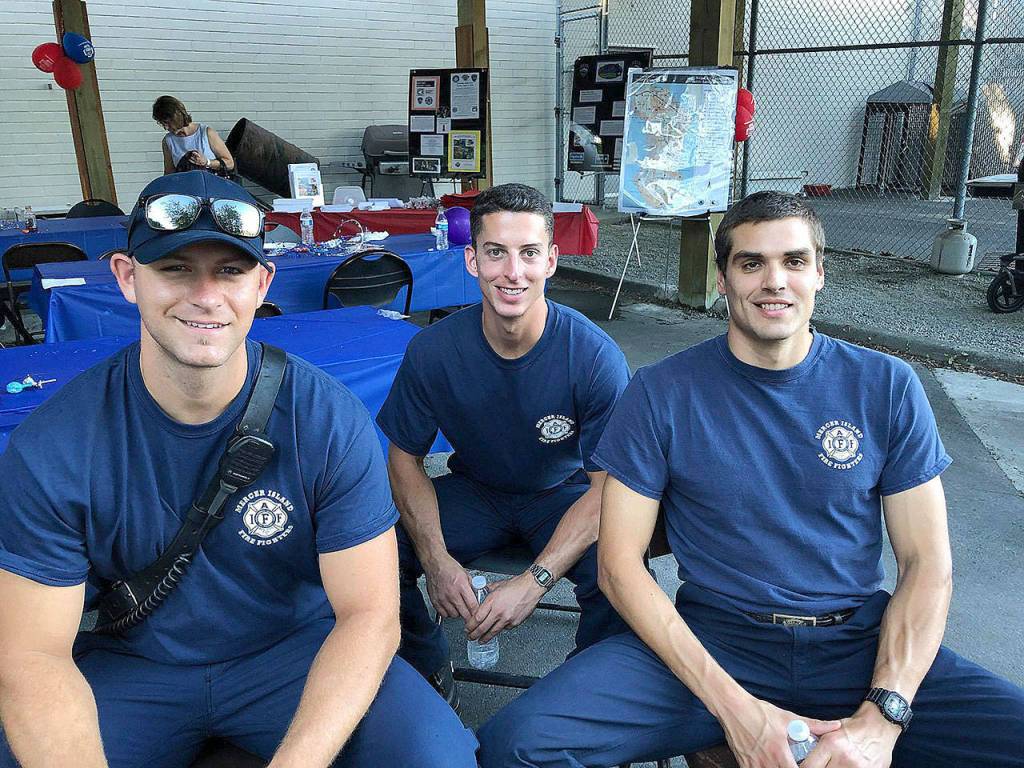 Mercer Island police, neighbors unite for National Night Out