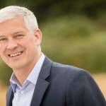 Mercer Island City Council member Tom Acker steps down, citing health and family