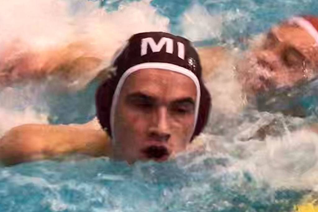 Islanders player Leif Gullstad (No. 12) makes his fourth steal of the game in a matchup against the Ballard Beavers on Oct. 15. Photo courtesy of Dawn Friedland