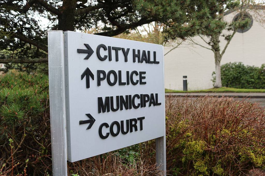 In the wake of Proposition 1s failure and the Mercer Island City Council cutting an elementary counselor position, the MIYFS and MISF offer to fund the position through the next school year. Kailan Manandic / staff photo