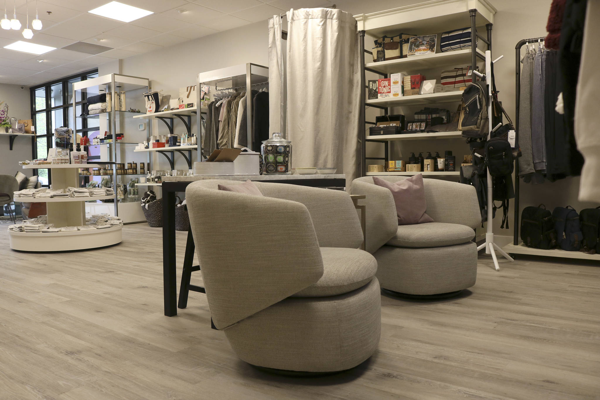 Kailan Manandic / staff photo                                 Mercer Islands South End sees a new shop and lounge aimed at giving locals another option for gifts and a community gathering space.