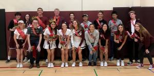 Photo courtesy of Mercer Island School District                                The 2019 Mercer Island Royalty Homecoming Court.
