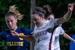 Mercer Island ties with Bellevue in rivalry game