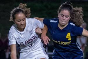 Girls soccer finds their groove, Volleyball knocks off 4A Skyline| Mercer Island prep sports roundup
