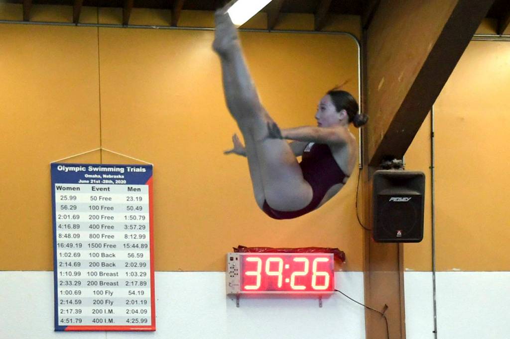 Mercer Island swim and dive team beats defending state champion Bellevue