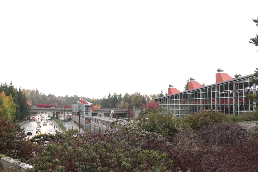 Morning traffic moves along Interstate 90 on Mercer Island, passing by the future Mercer Island light rail station. Natalie DeFord/staff photo