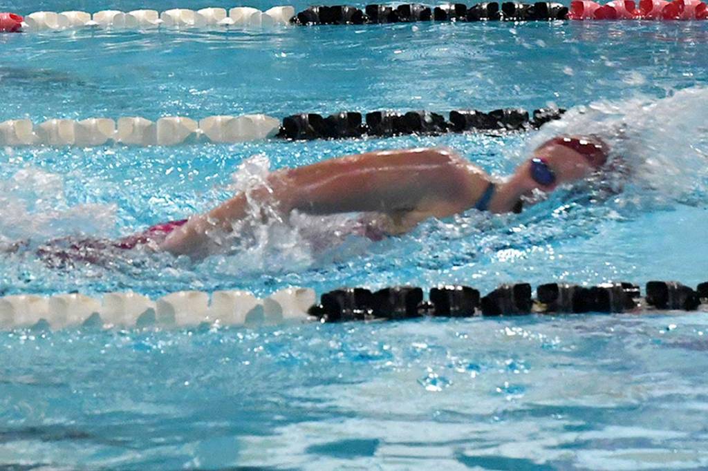 Mercer Island swim and dive finishes third at district meet
