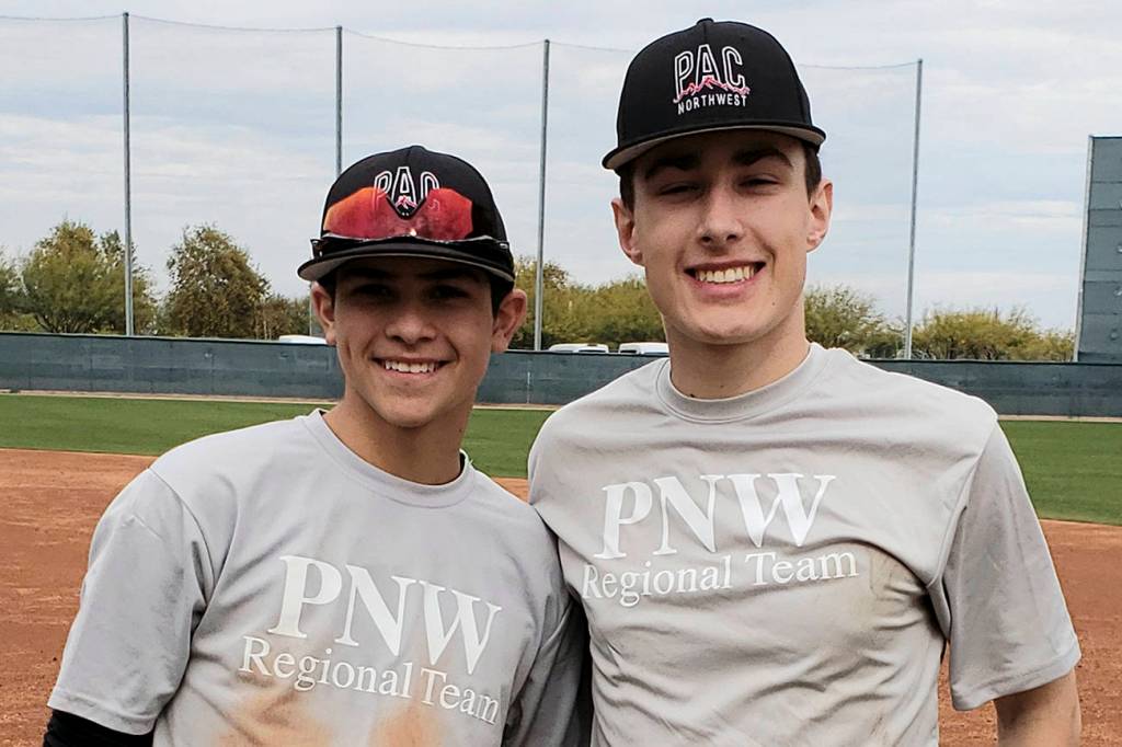 Three Mercer Island baseball players compete at showcase in Arizona