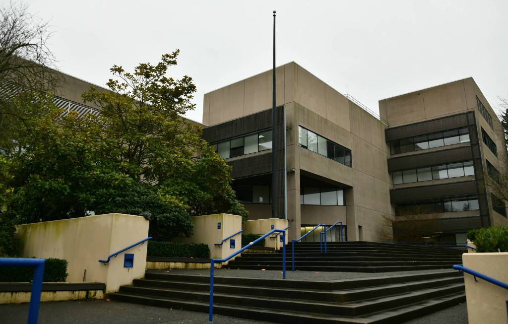 The Mercer Park Building today at 3003 77th Ave. SE. Andy Nystrom/ Reporter