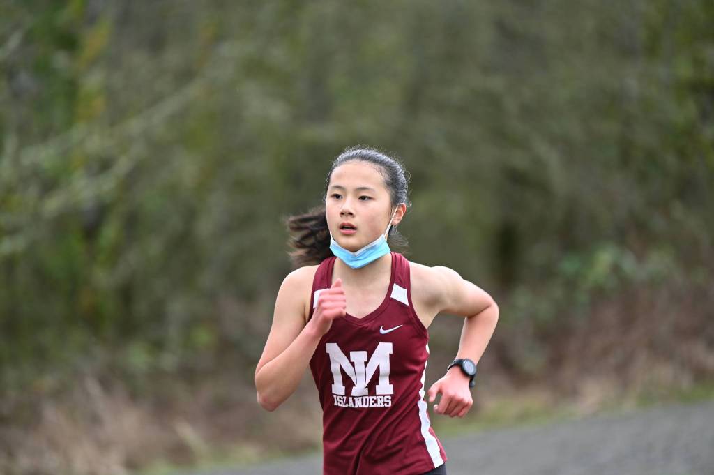 Mercer Island High Schools Sophia Fan leads the pack during a recent cross country race. Photo courtesy of Aaron Koopman