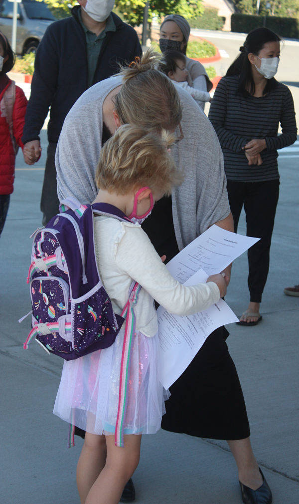A Northwood school administrator helps a student map out her schedule. Andy Nystrom/ staff photo